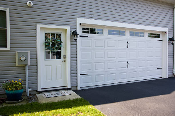 24/7 Emergency Garage Door Panel Replacement experts in Warsaw, KY